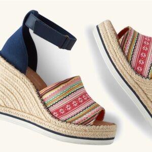 Tom’s Toms‎ Marisol Hmong Size 8.5 Navy and Multicolor Striped Wedge Sandals